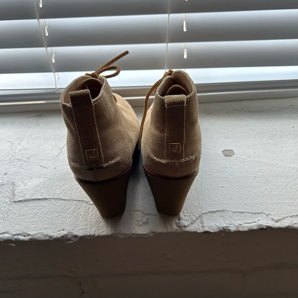 Sperry wedges. Size 8 - Picture 6 of 7